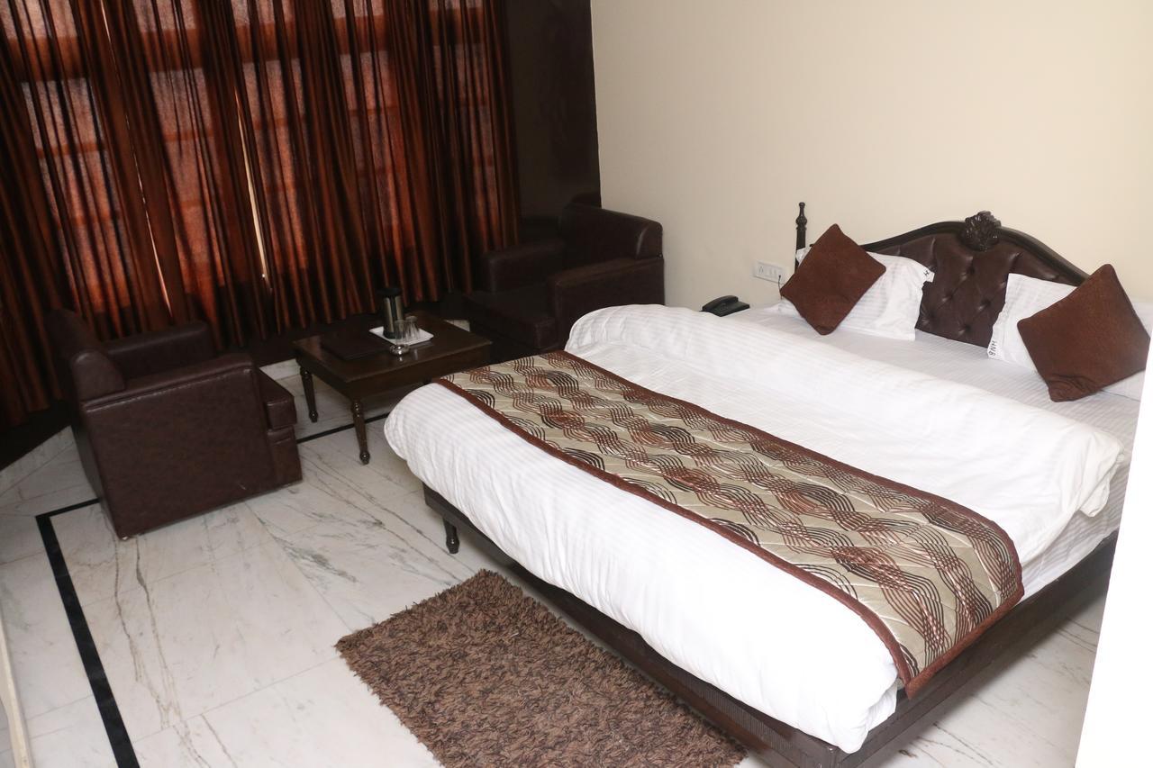 New Bharat Hotel Mussoorie Exterior foto